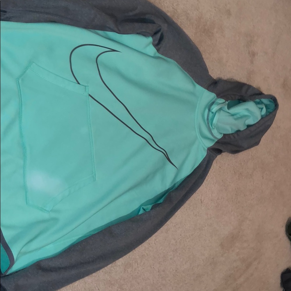 womens nike hoodie